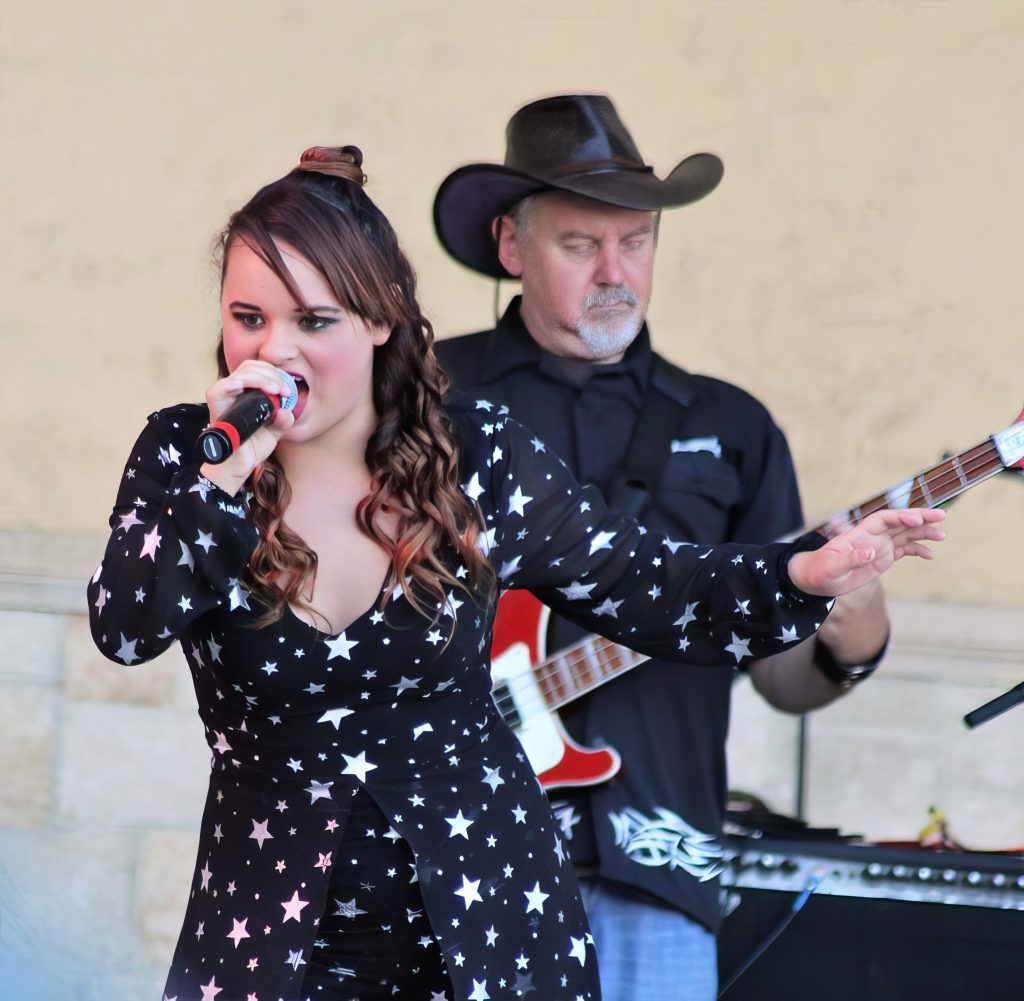 Jeff Whiting playing bass with Michelle Marie at the Daytona Beach Bandshell